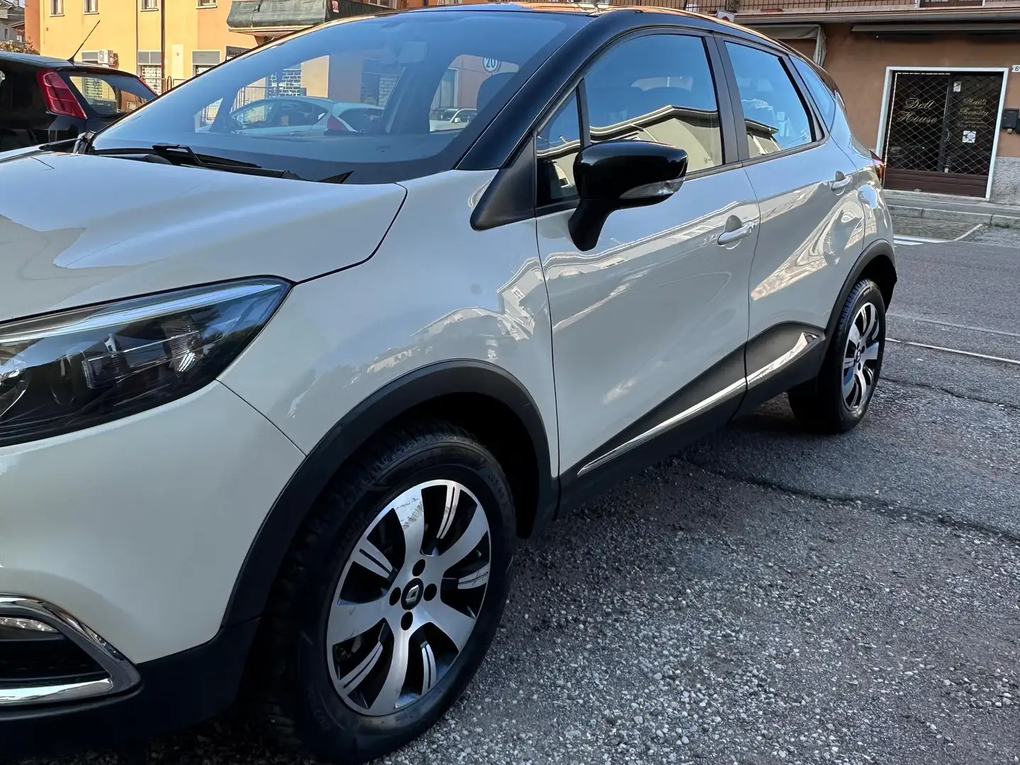 Renault Captur Captur I 20131.5 dci Zen (live) 90cv E6 Beige - 2