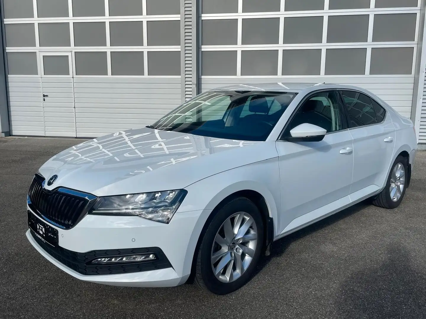 Skoda Superb Lim. Ambition, LED,DSG,5J. Garantie Weiß - 1