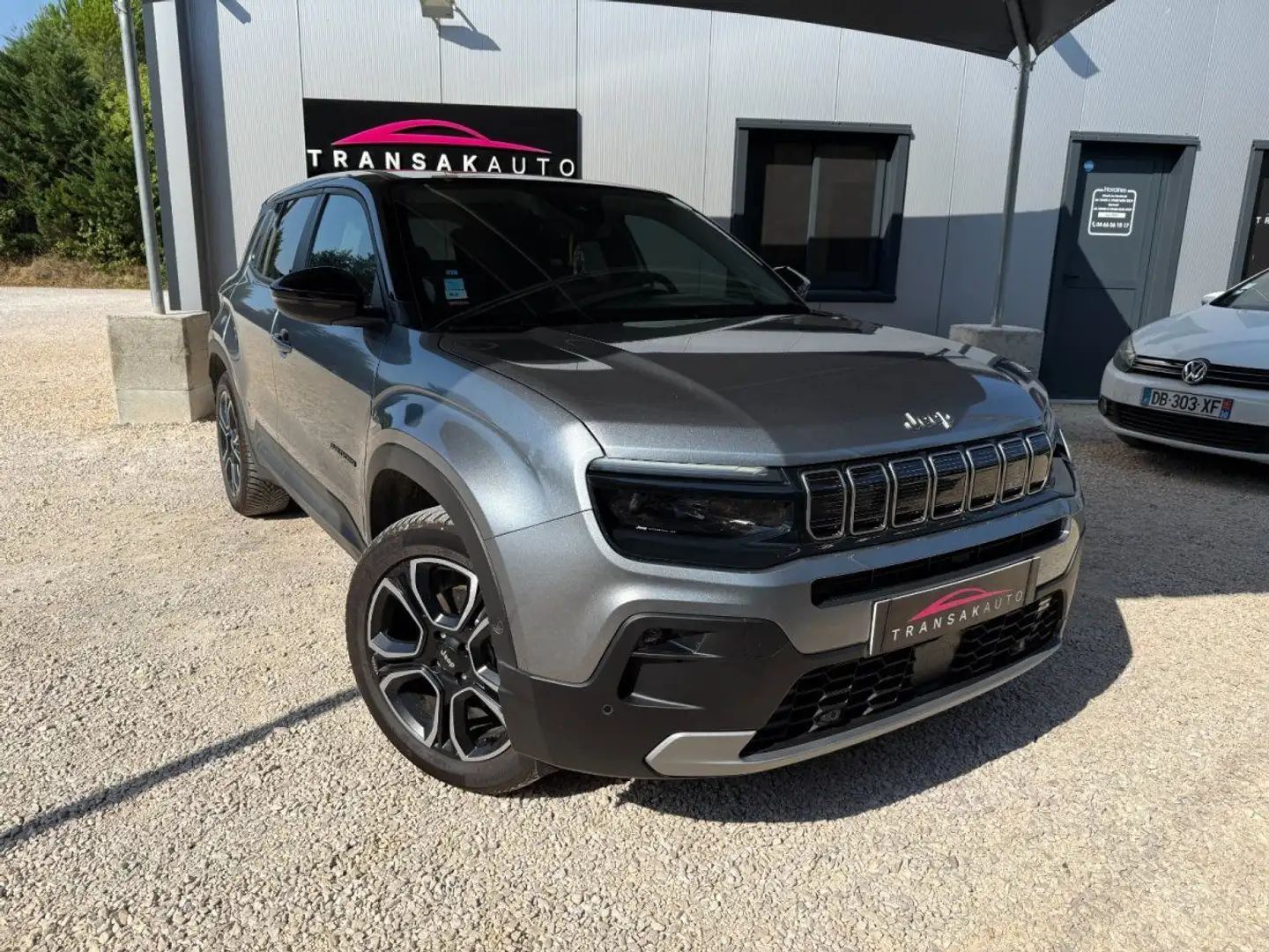 Jeep Avenger 115kW 156ch 4x2 First Edition/ Premiere Main / SUIVI FULL JEEP/REVISION A JOUR/ 4 PNEU ETE EN SUS Gris - 1