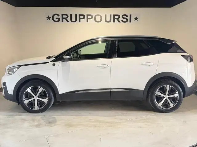 Peugeot 3008 view 6