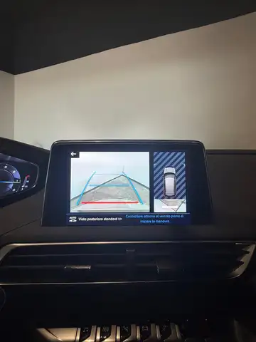 Peugeot 3008 view 13