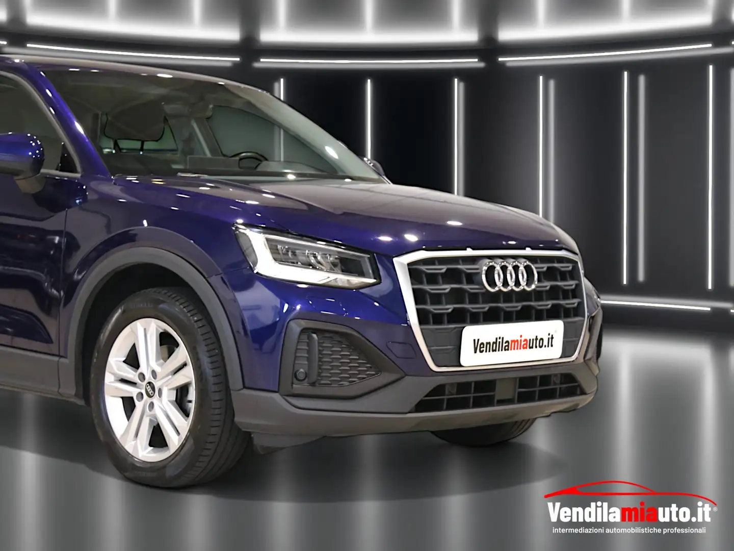 Audi Q2 Q2 30 2.0 tdi Business s-tronic Bleu - 2