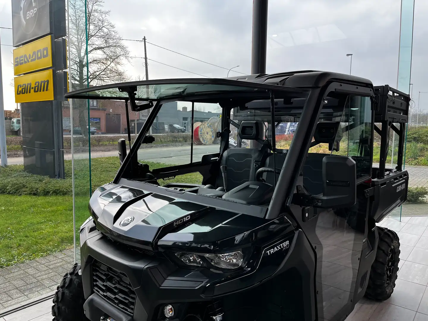 Can-Am Traxter XU HD10 T // MY2025, STOCKPROMO! Negru - 2