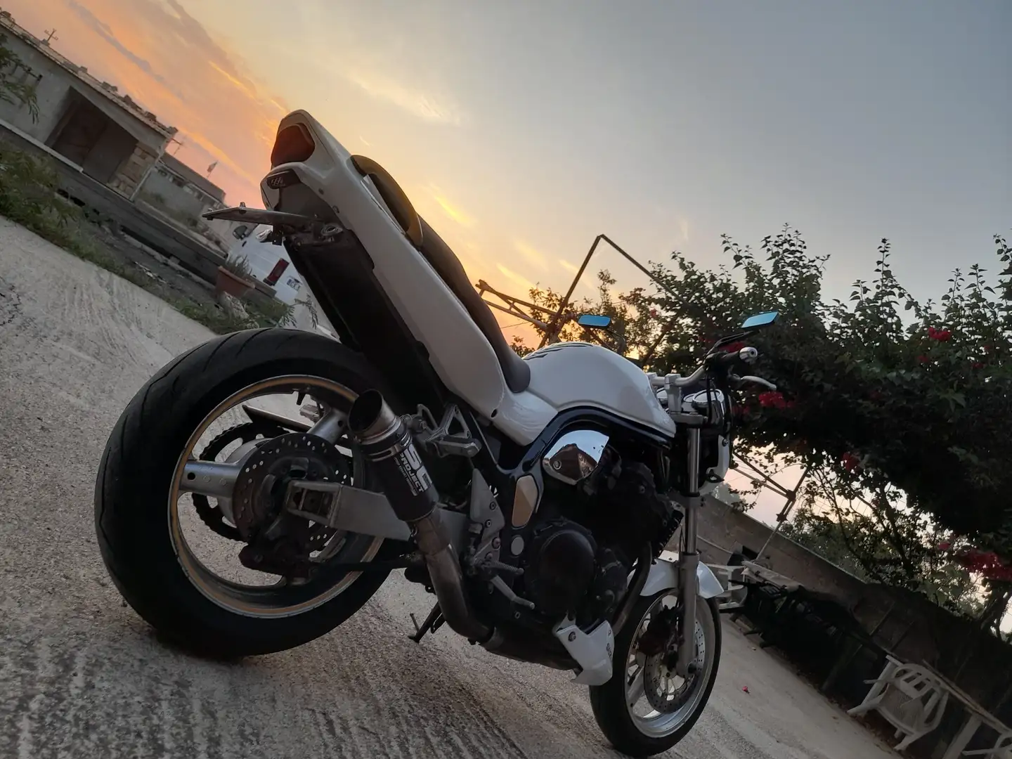 Suzuki Bandit 1200 N Alb - 2