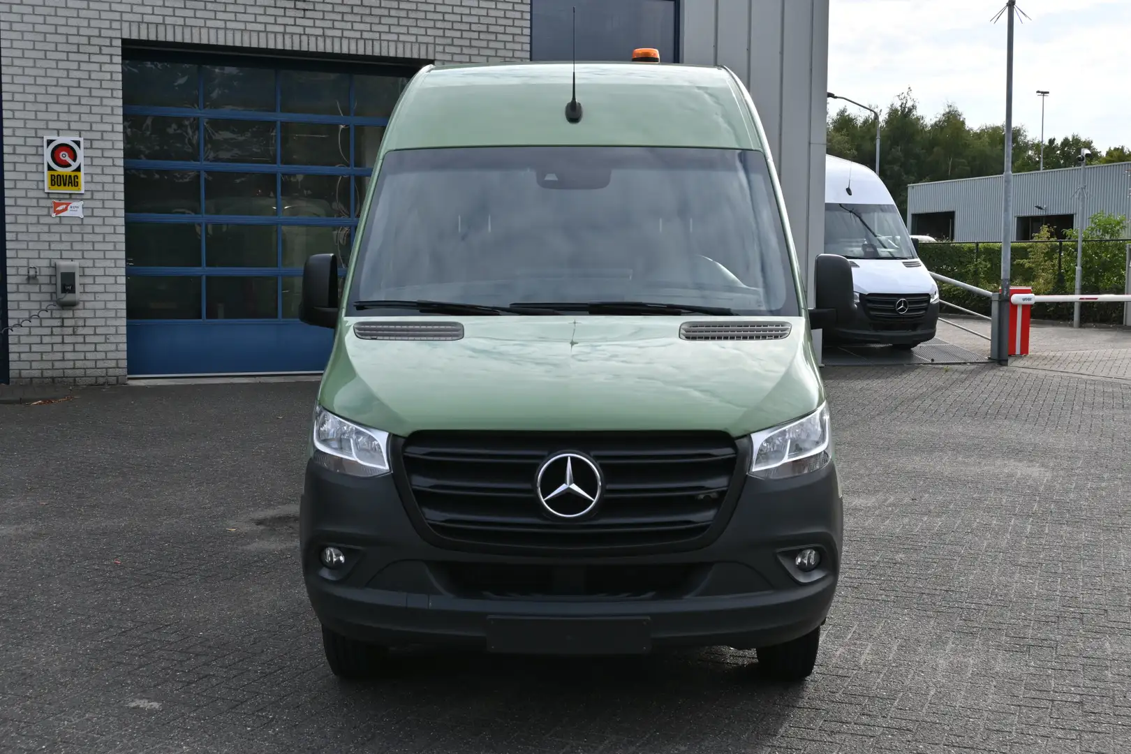 Mercedes-Benz Sprinter 516 CDI L3H2 3500 kg trekhaak, Geveerde stoel, MBU Groen - 2