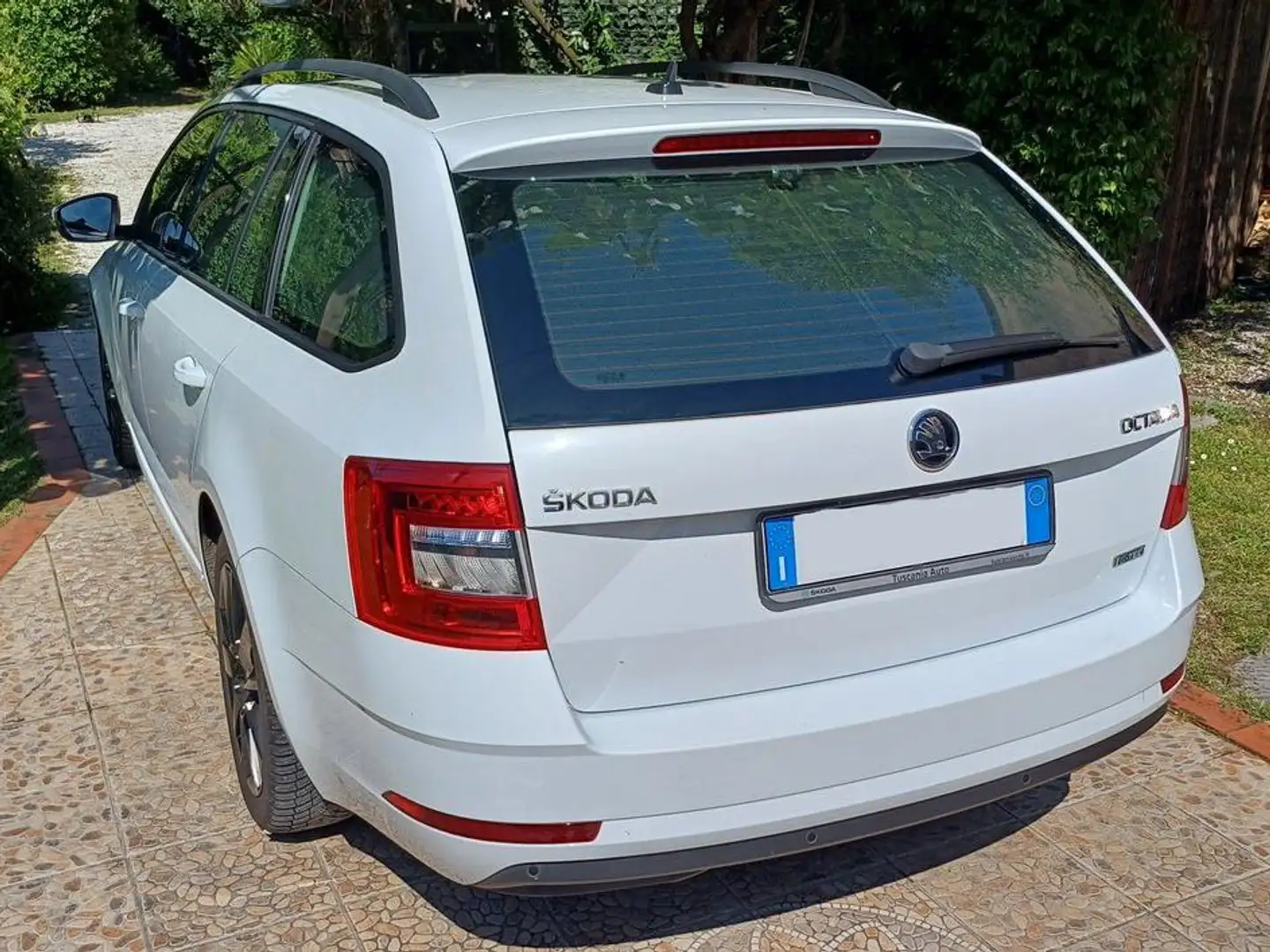 Skoda Octavia Octavia Wagon 1.5 g-tec Style 130cv dsg Unico Prop Bianco - 2