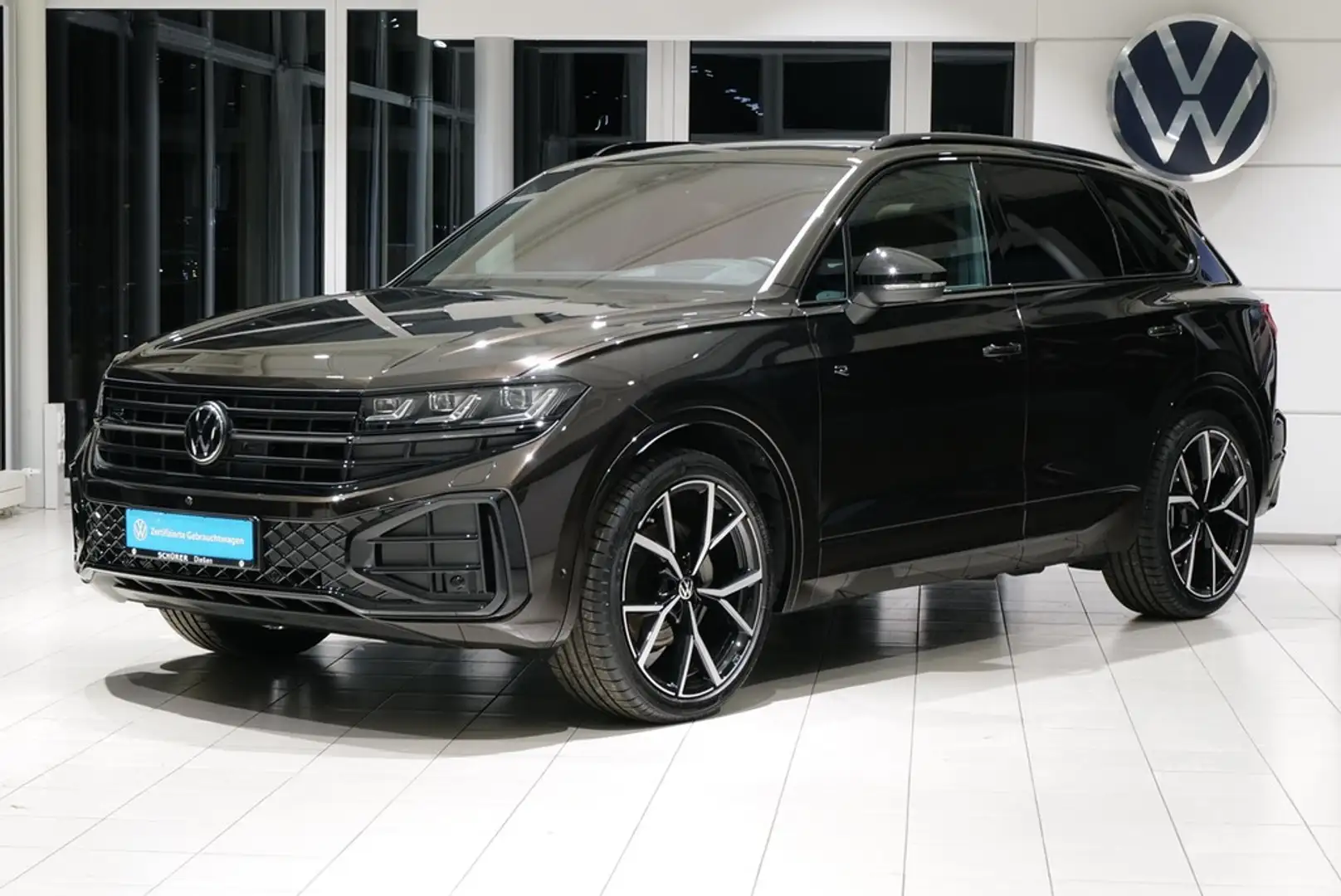 Volkswagen Touareg 3.0TDI R-Line Black Style 22" Wankstabi StdHz 360° Brun - 2