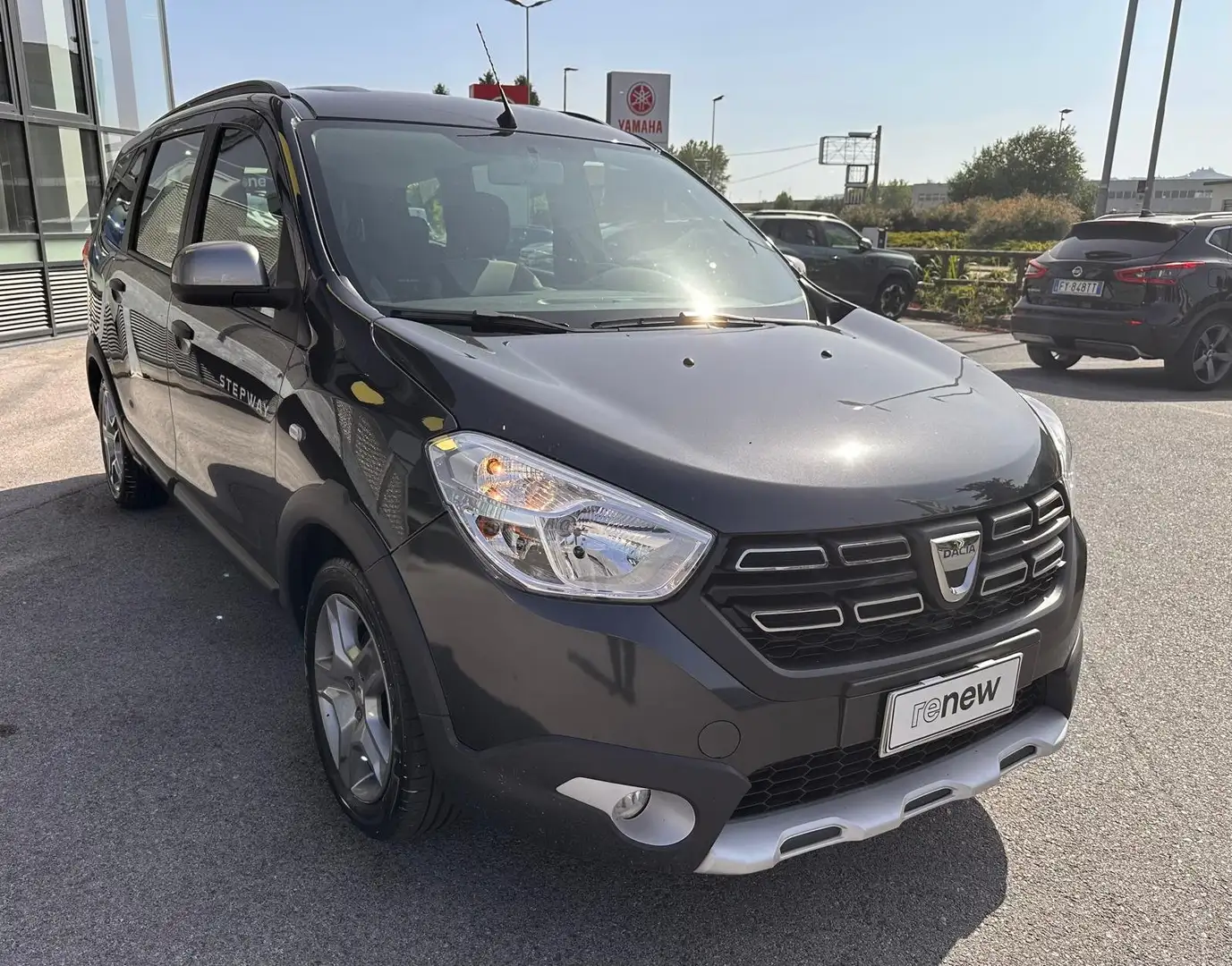 Dacia Lodgy Stepway 1.5 blue dci SL DaciaPlus 7.p Grigio - 2