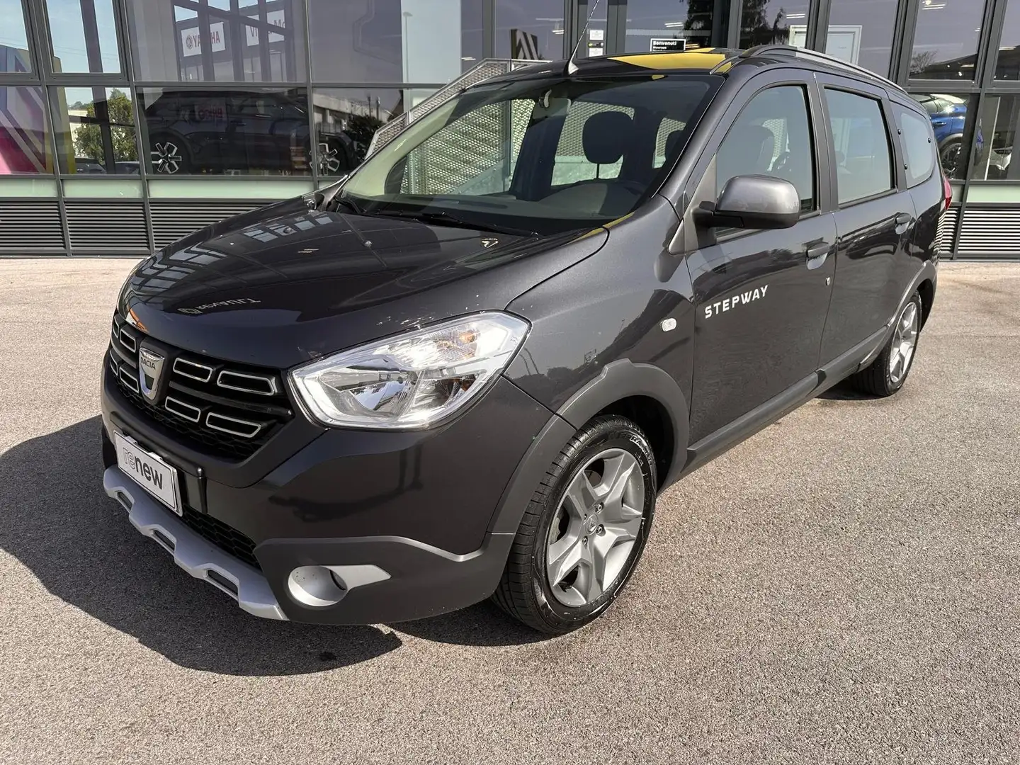 Dacia Lodgy Stepway 1.5 blue dci SL DaciaPlus 7.p Grigio - 1