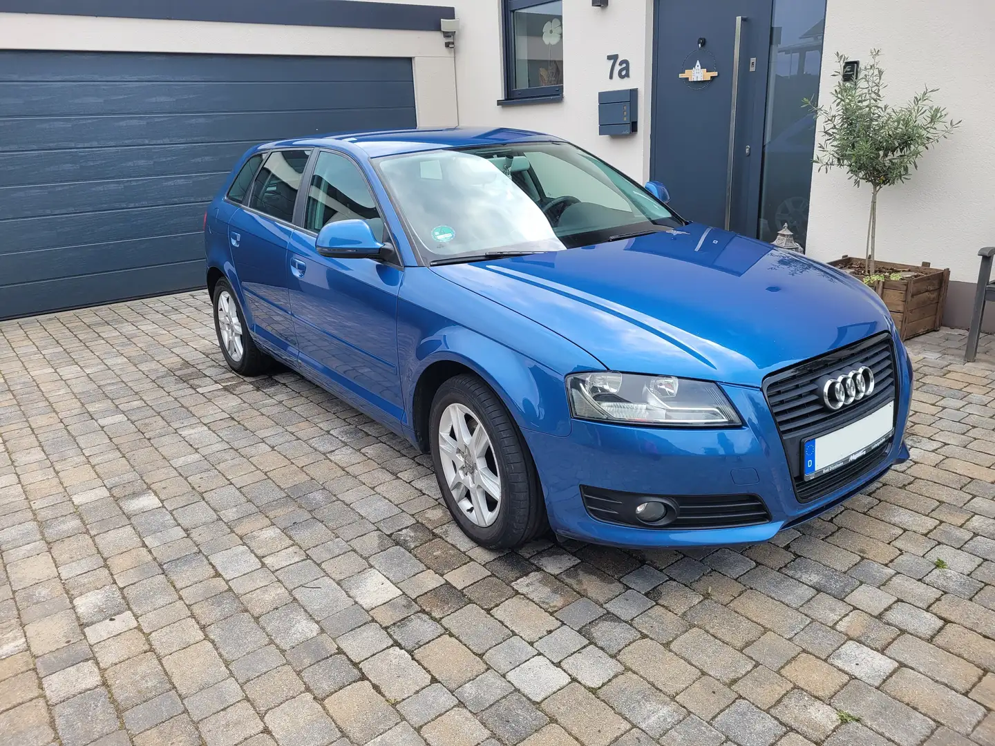 Audi A3 A3 Sportback Diesel 2.0 TDI Sportback DPF Attracti Blau - 2