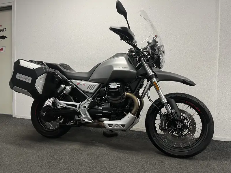 Moto Guzzi V 85 TT - foto 4