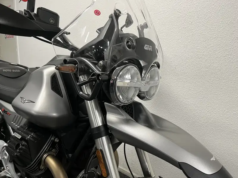 Moto Guzzi V 85 TT - foto 3