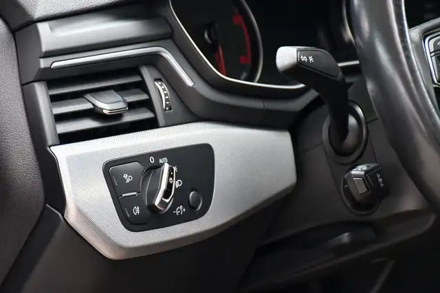Audi A4 Avant view 9