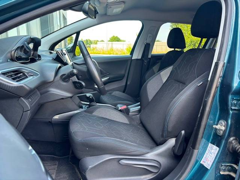 Peugeot 2008 Navigatie/cruise controle/automatisch airco — photo 11