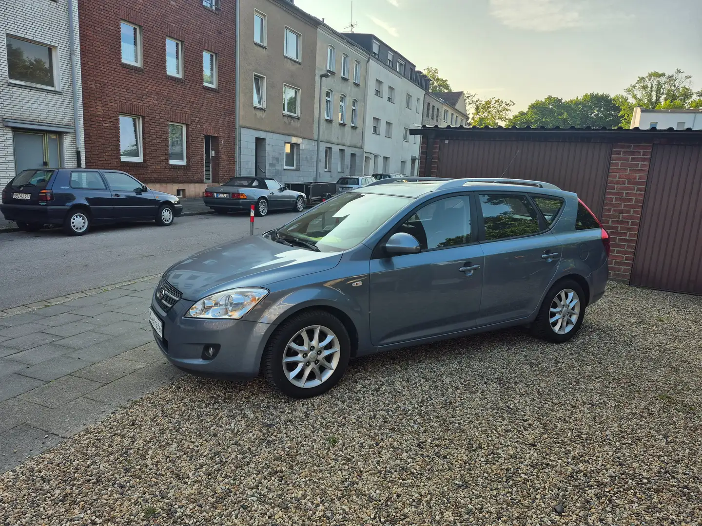 Kia Ceed SW / cee'd SW 1.6 CRDi EX " TÜV NEU " Blau - 1