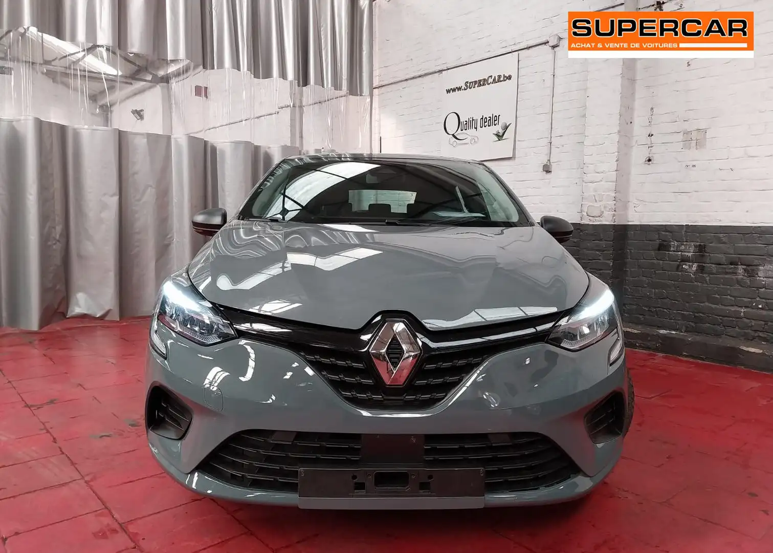 Renault Clio 1.0i SCe Life* GPS * Cruise* BLTH* 225 € X 60/M Grijs - 2