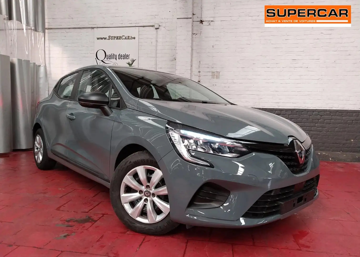 Renault Clio 1.0i SCe Life* GPS * Cruise* BLTH* 225 € X 60/M Grijs - 1