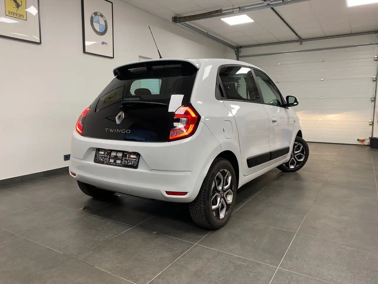 Renault Twingo 1.0i SCe Signature 1erMAIN / CARNET COMPLET / ETAT NEUF / FULL OPTIONS, миниатюра 4