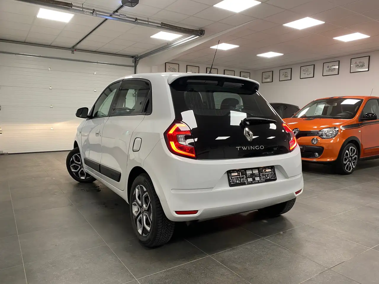 Renault Twingo 1.0i SCe Signature 1erMAIN / CARNET COMPLET / ETAT NEUF / FULL OPTIONS, миниатюра 7