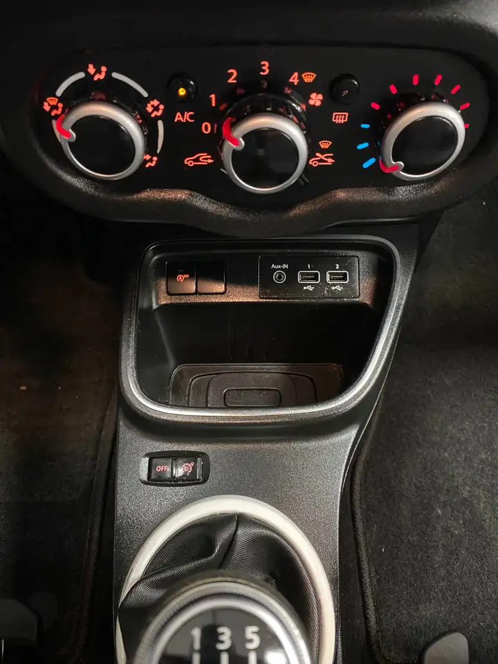Renault Twingo 1.0i SCe Signature 1erMAIN / CARNET COMPLET / ETAT NEUF / FULL OPTIONS, миниатюра 19