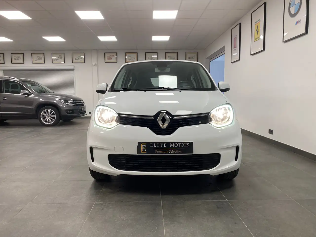 Renault Twingo 1.0i SCe Signature 1erMAIN / CARNET COMPLET / ETAT NEUF / FULL OPTIONS, миниатюра 2