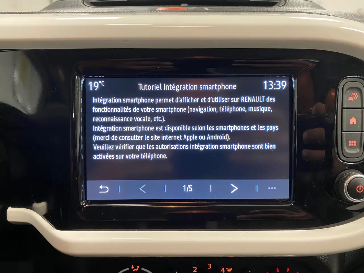 Renault Twingo 1.0i SCe Signature 1erMAIN / CARNET COMPLET / ETAT NEUF / FULL OPTIONS, миниатюра 16