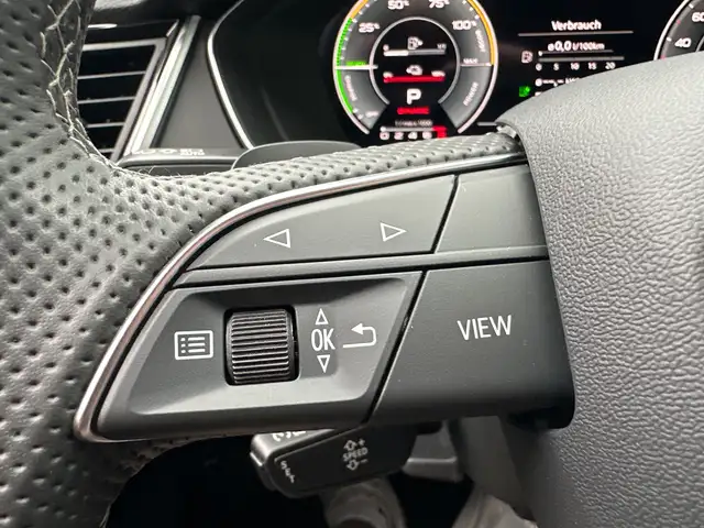 Audi Q5 view 15