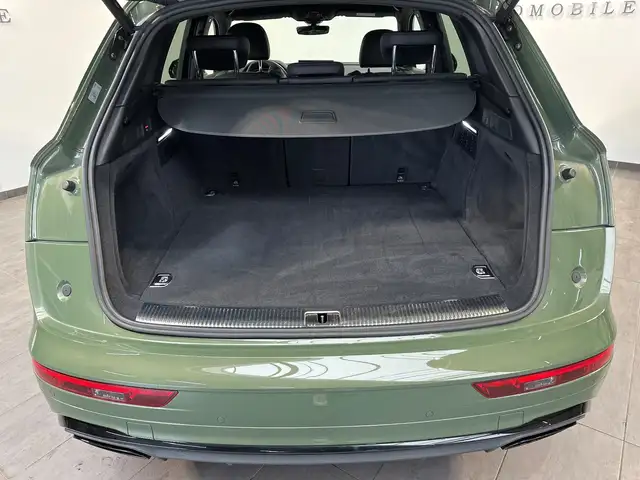 Audi Q5 view 6