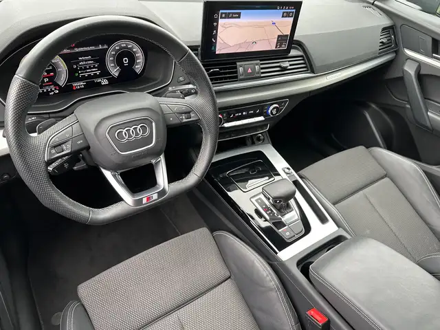 Audi Q5 view 7