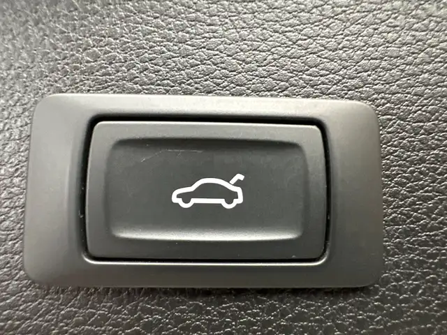 Audi Q5 view 14