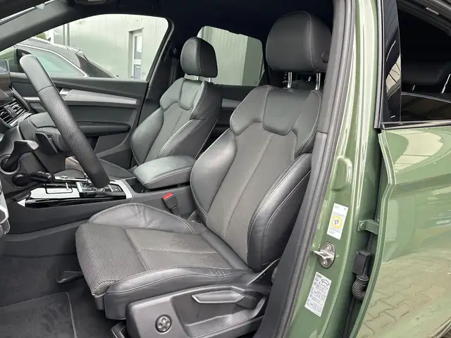 Audi Q5 view 8