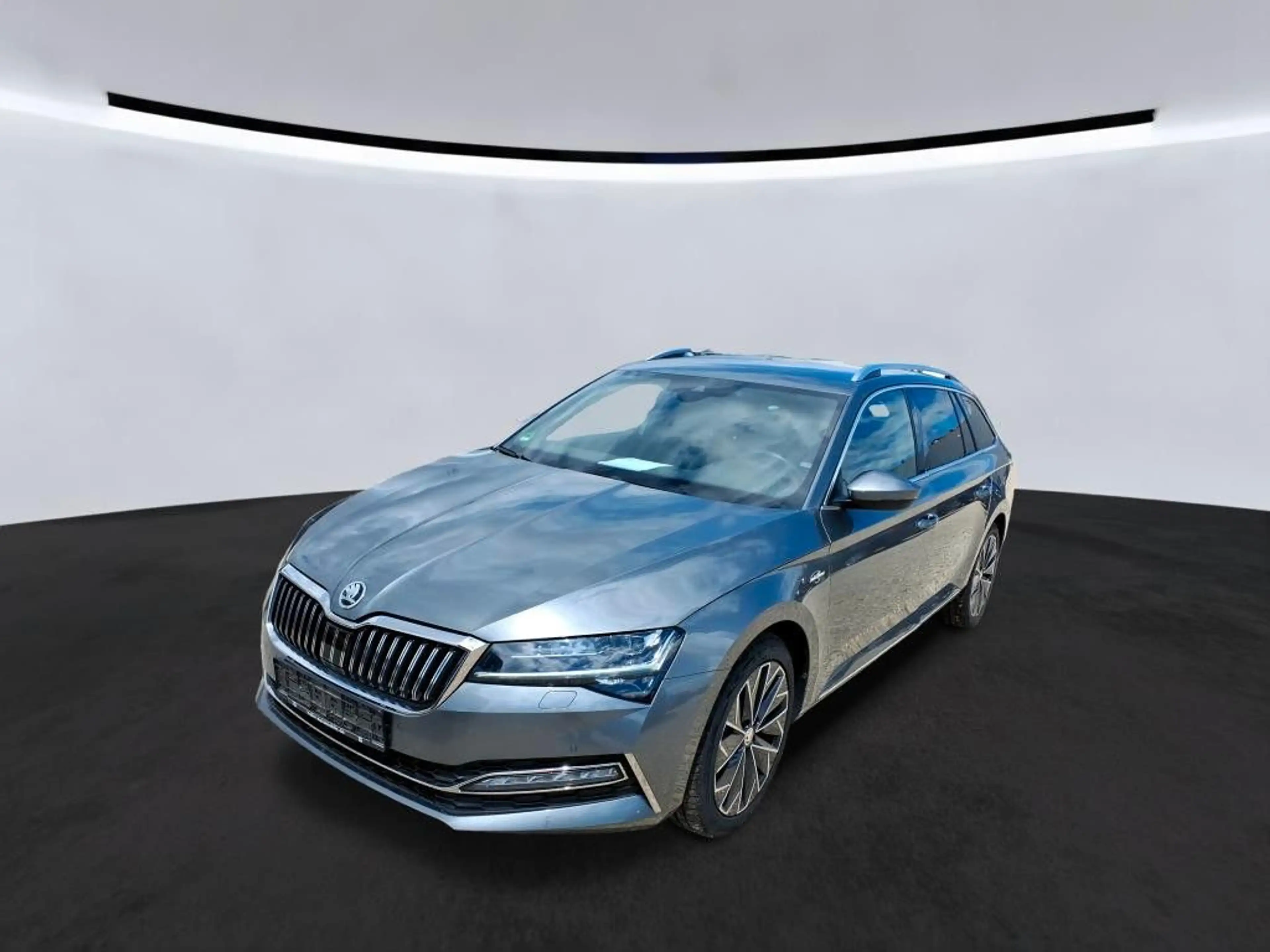 Skoda Superb Combi L&K 4x4 2.0TDI DSG Navi SHZ ACC
