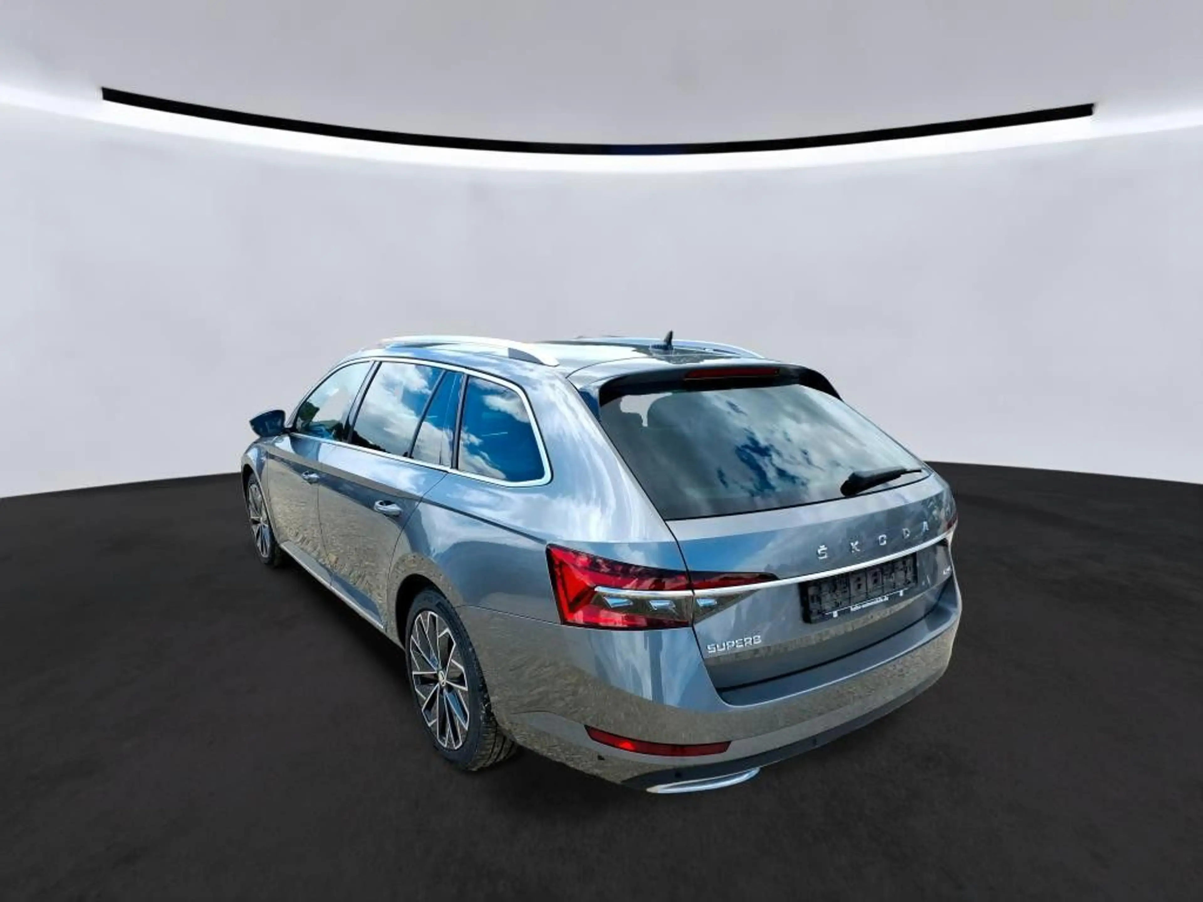 Skoda Superb Combi L&K 4x4 2.0TDI DSG Navi SHZ ACC — photo 3