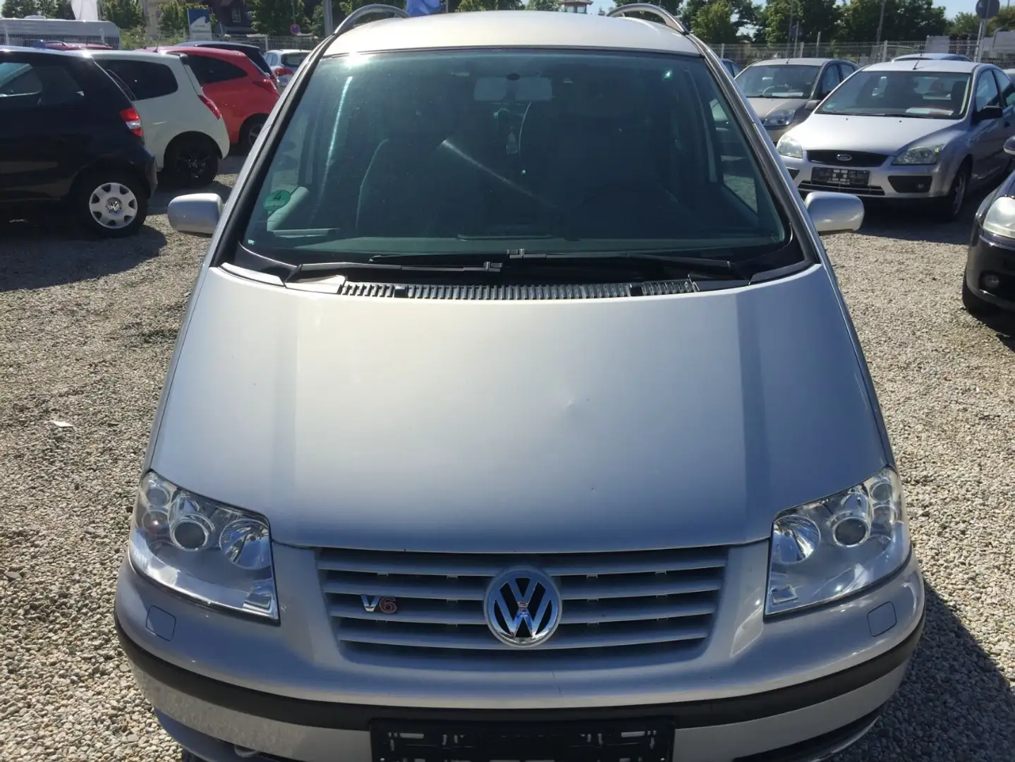 Volkswagen Sharan Family V6,Klima,Temp.,Aut.,AHK.,Tüv 08/27! Silber - 2