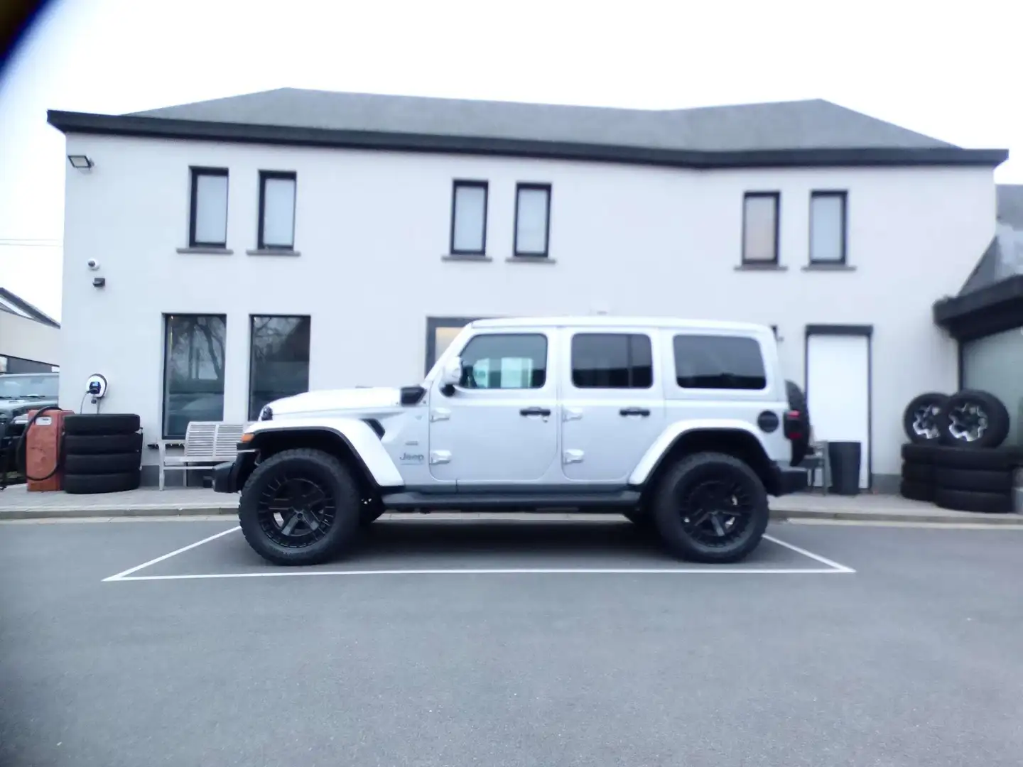 Jeep Wrangler 2.0 Turbo 4xe PHEV**Overland**Stock**10km** Argent - 2