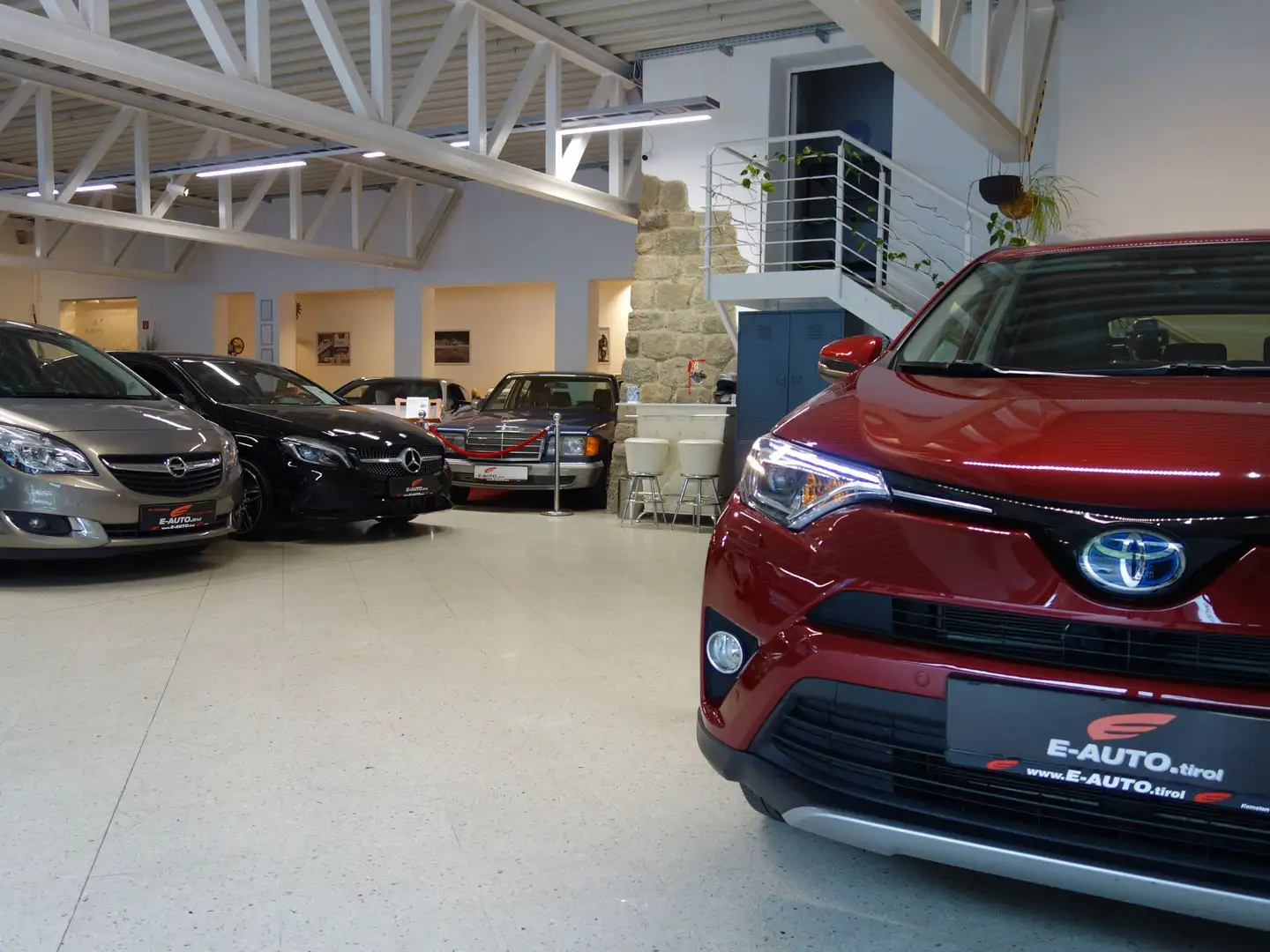 Toyota RAV 4 2,5 Hybrid Aut. *VIP EDITION *ERSTBESITZ *GARANTI Rot - 2