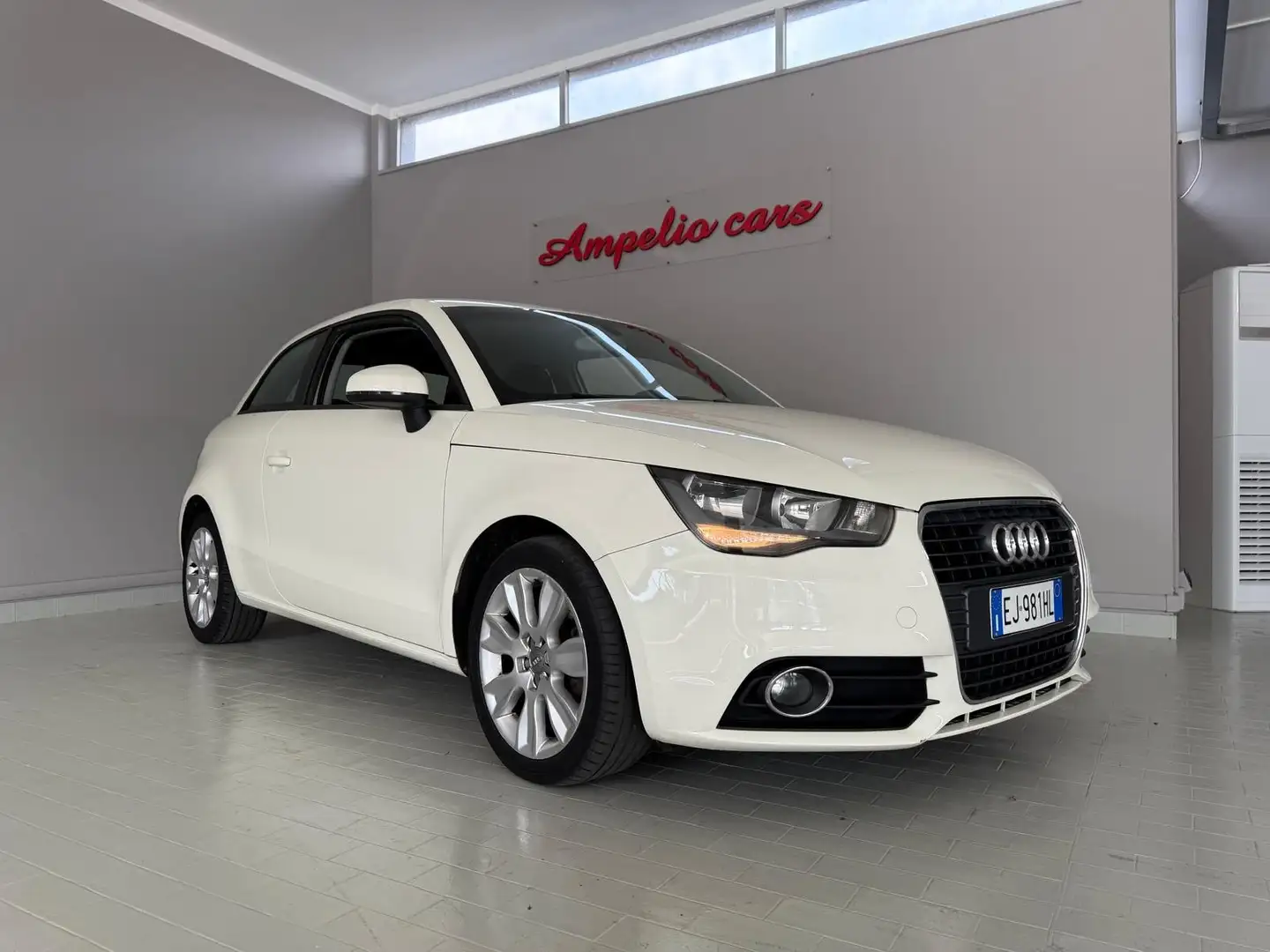Audi A1 A1 1.4 tfsi Ambition 122cv  s-tronic NEOPATENTATI Blanc - 2