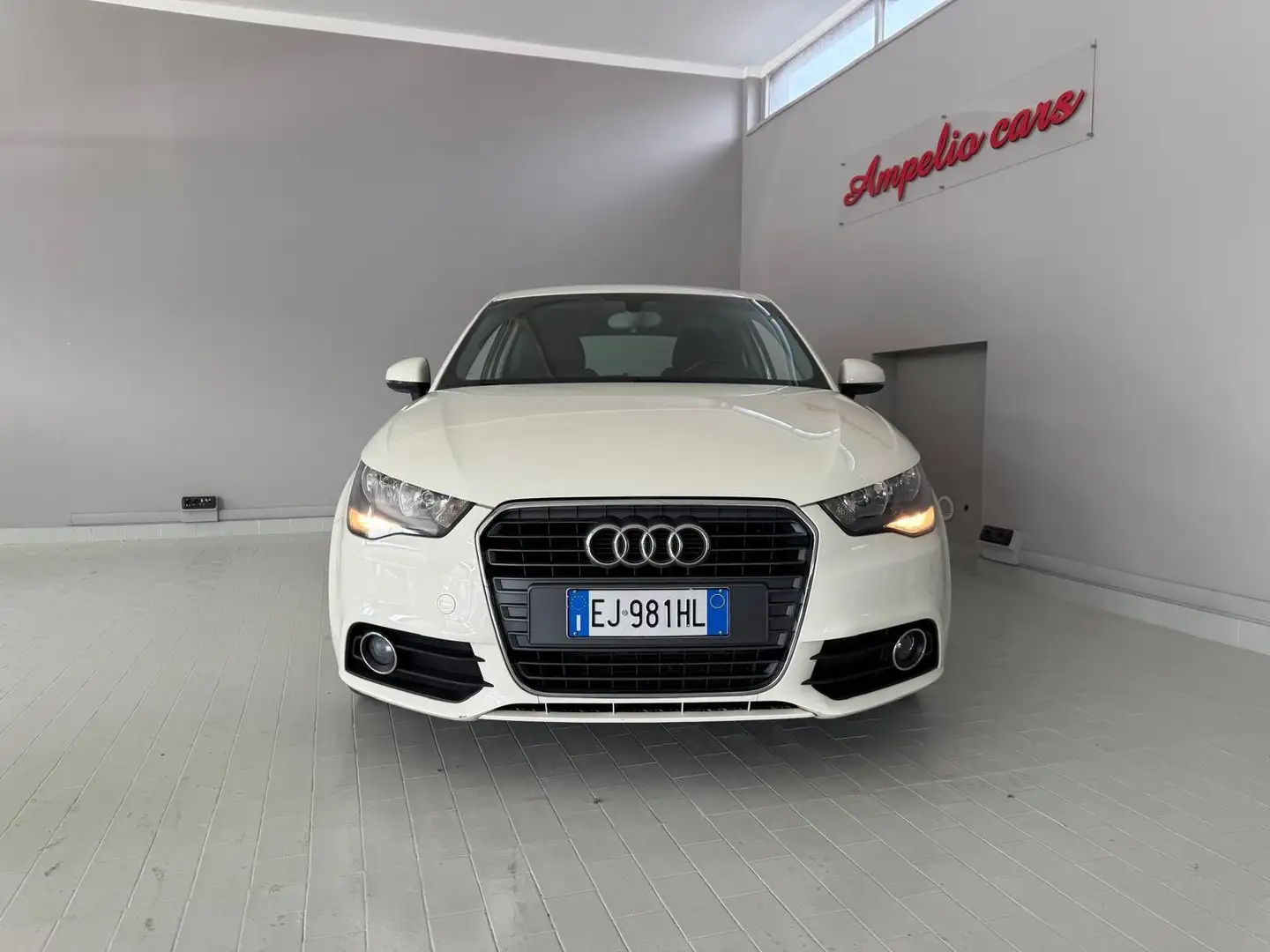 Audi A1 A1 1.4 tfsi Ambition 122cv  s-tronic NEOPATENTATI Blanc - 1