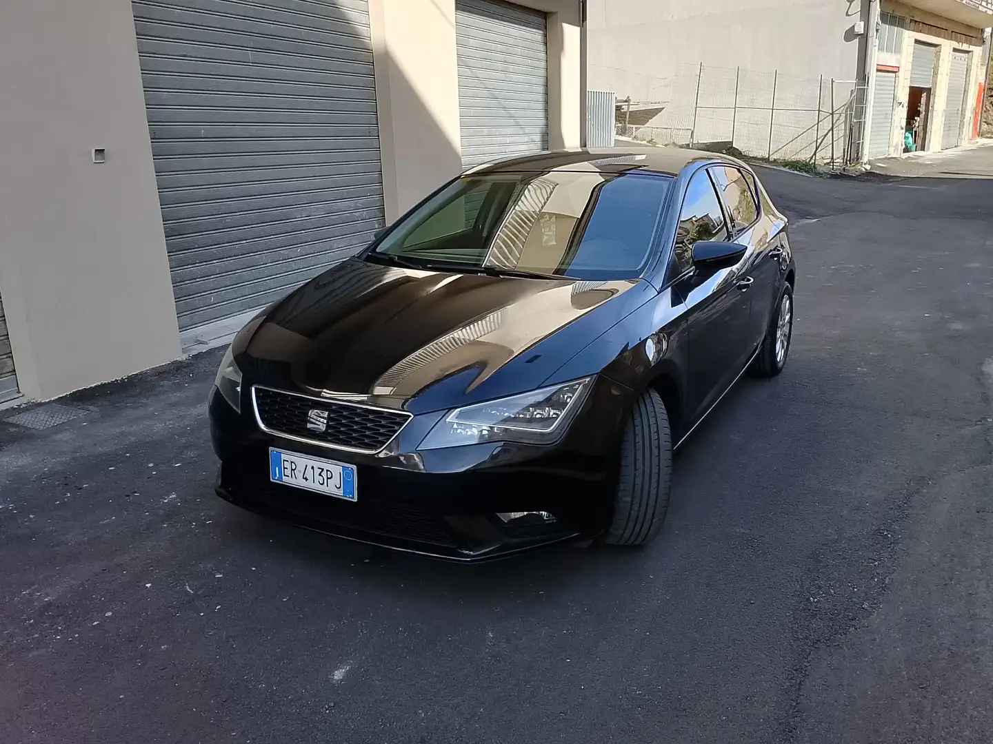 SEAT Leon 1.6 TDI STYLE Nero - 1