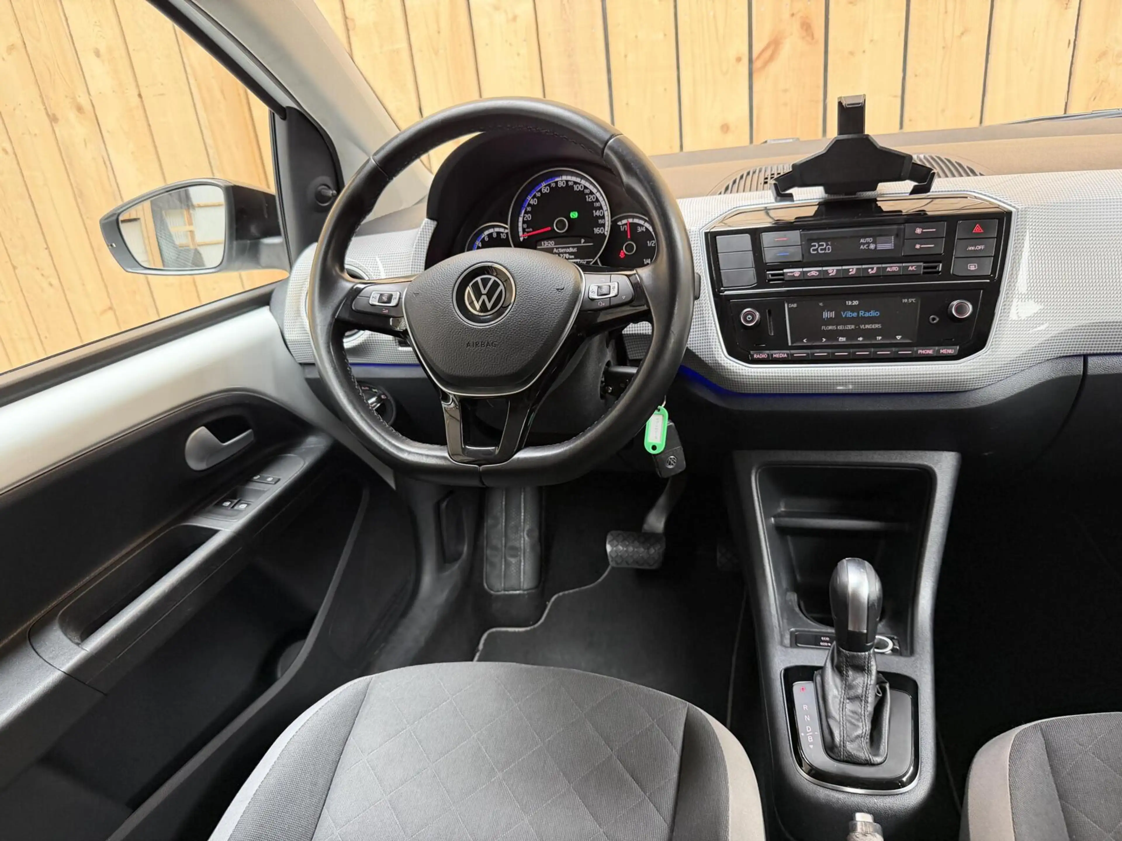 Volkswagen e-up! e-up! Style SoH 88% | Achteruitrijcamera | Afwijke — photo 22