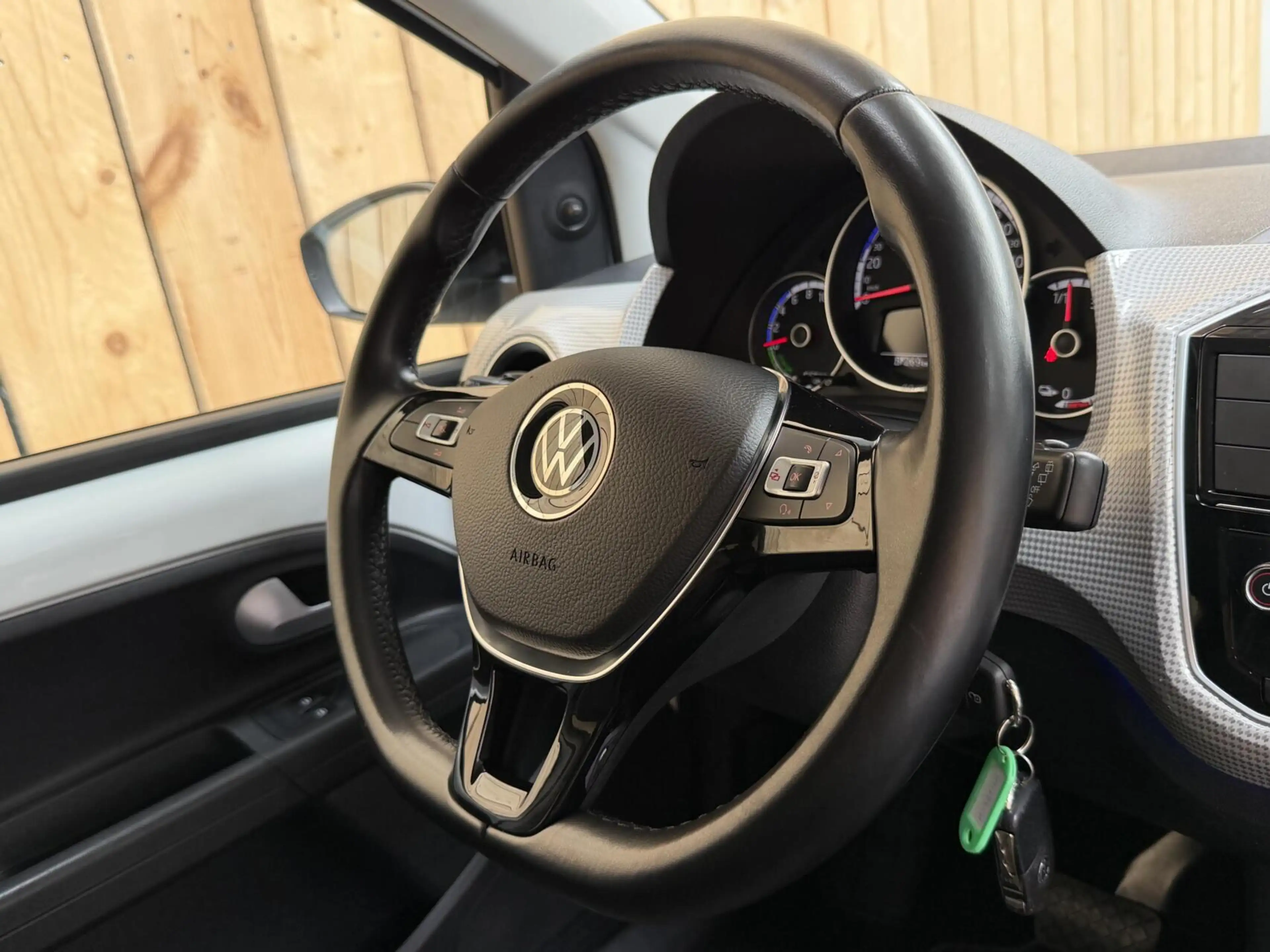 Volkswagen e-up! e-up! Style SoH 88% | Achteruitrijcamera | Afwijke — photo 47