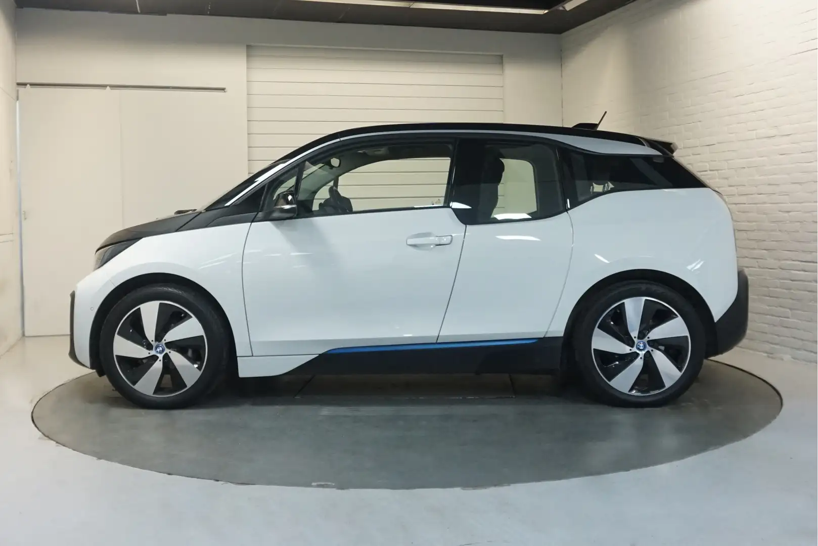 BMW i3 Executive 120Ah | Stoelverwarming | Camera | Alb - 2