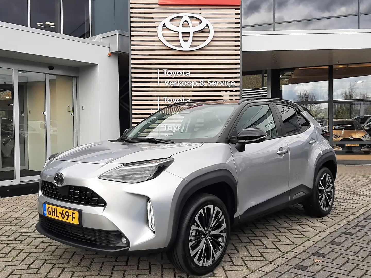 Toyota Yaris Cross 1.5 Hybrid 130 Executive TREKHAAK STOELVERW APPLE/ Gris - 1
