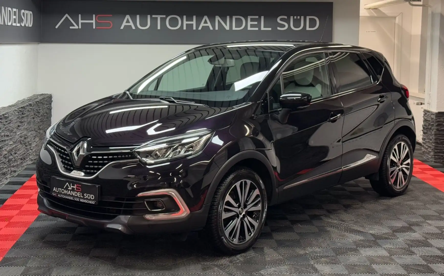 Renault Captur Initiale Paris Schwarz - 1