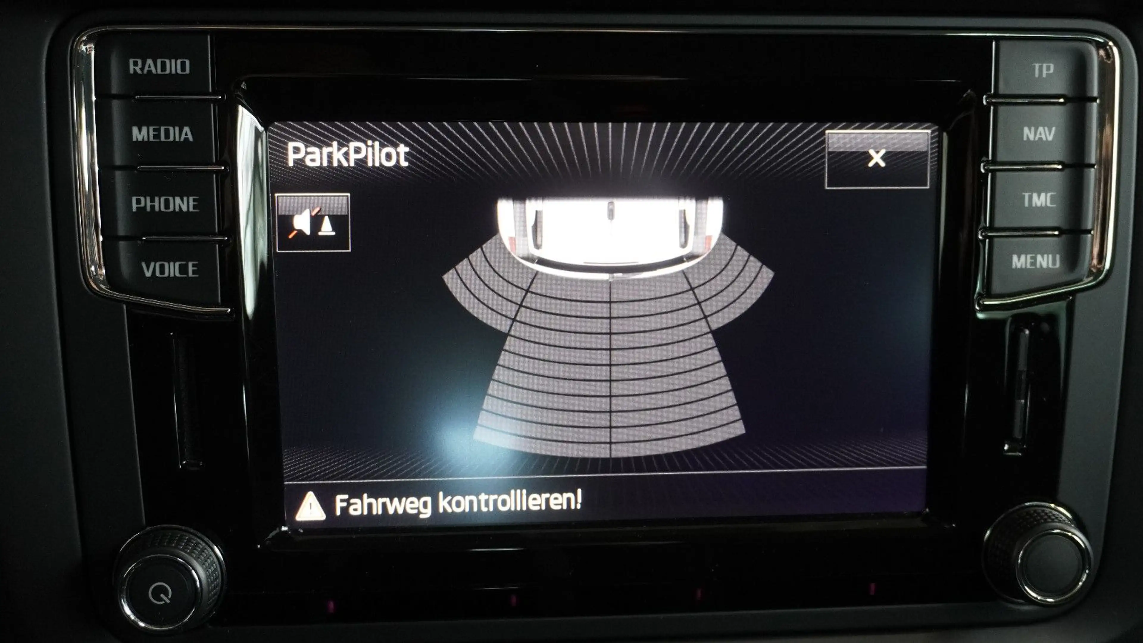 Skoda Yeti Style 4x4*BI-XENON*NAVI* — photo 14