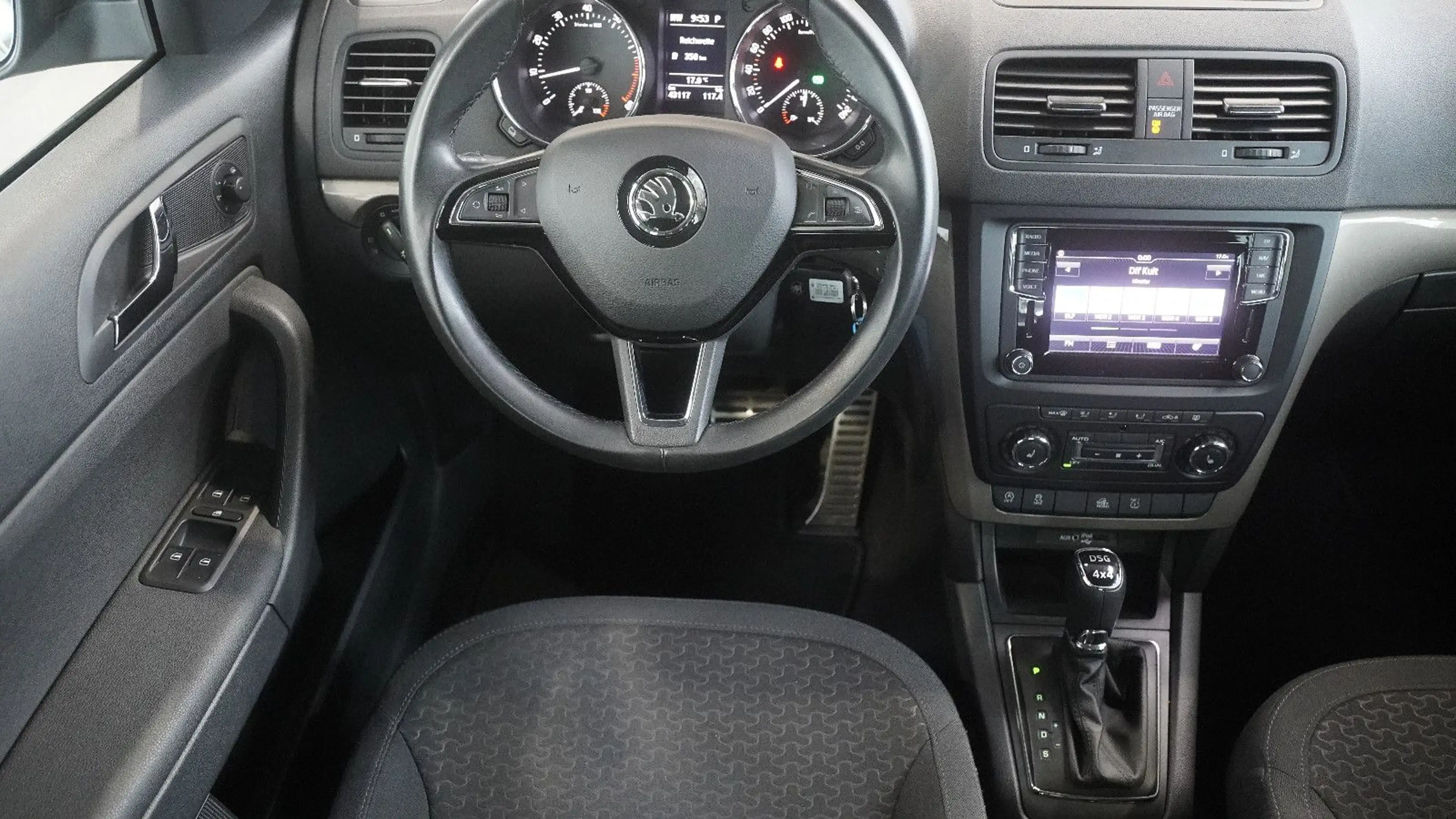 Skoda Yeti Style 4x4*BI-XENON*NAVI* — photo 9