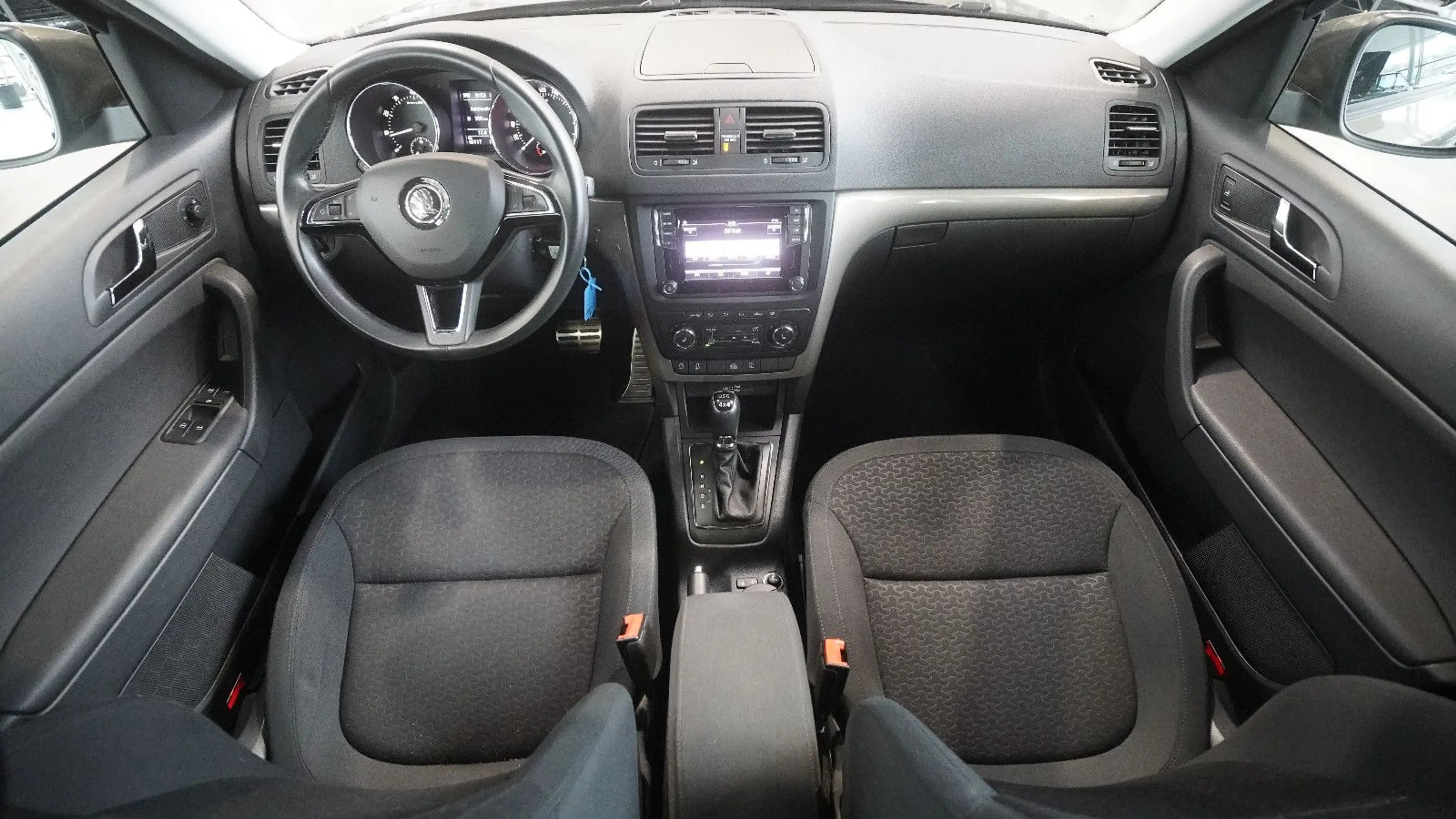 Skoda Yeti Style 4x4*BI-XENON*NAVI* — photo 10