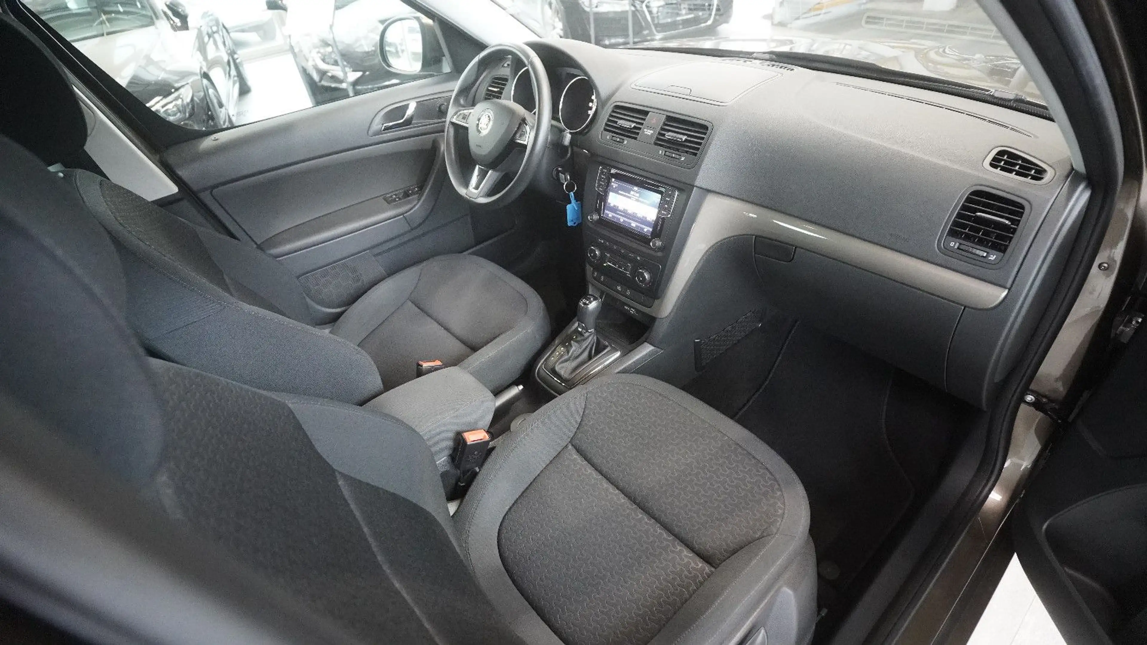 Skoda Yeti Style 4x4*BI-XENON*NAVI* — photo 12
