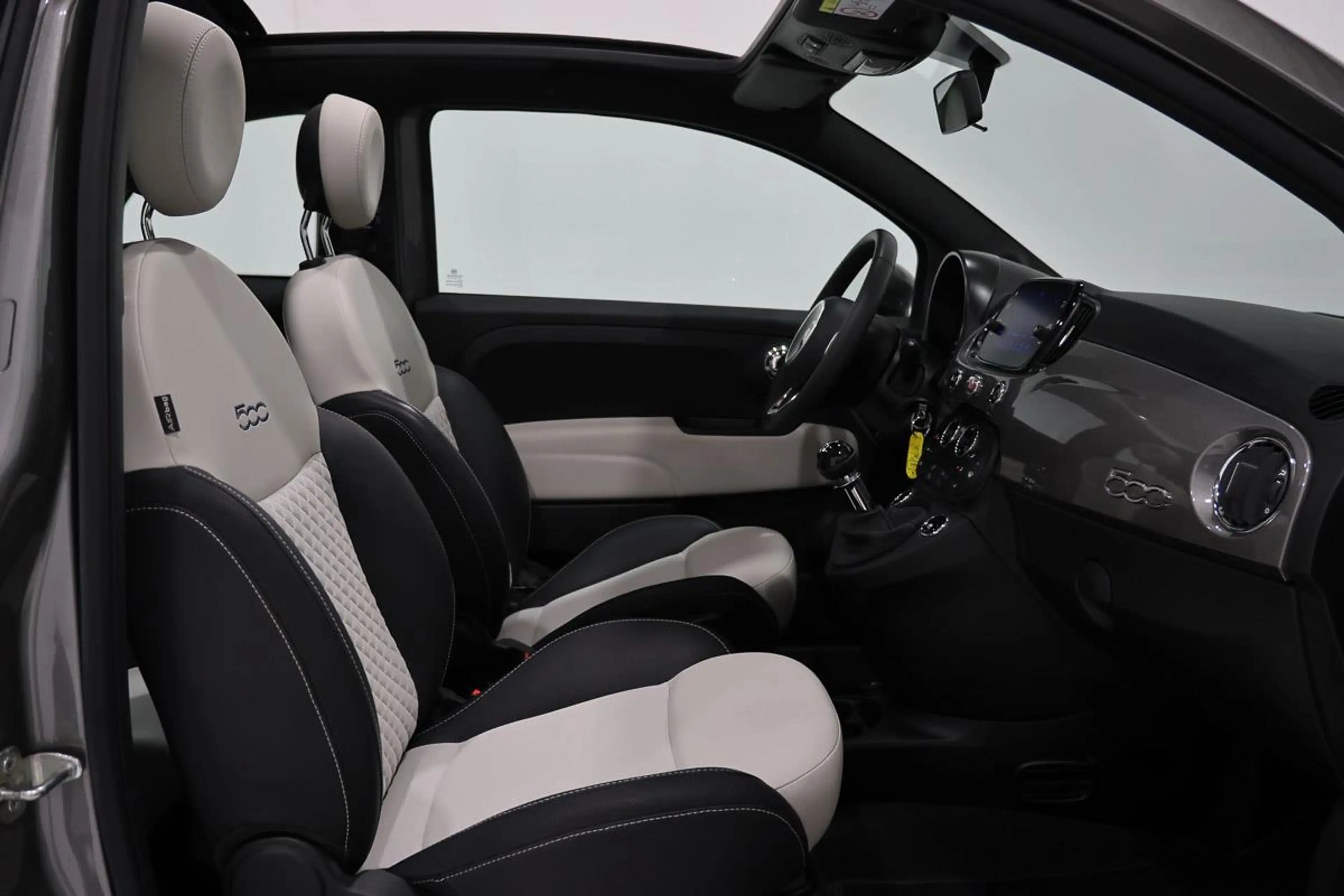 Fiat 500C 1.0 HYBRID DOLCEVITA CLIM AUTO CARPLAY RADAR JA15 — photo 10