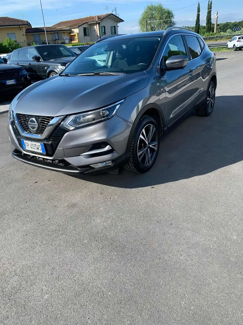 Nissan Qashqai 1.5 dCi Tekna Grijs - 2